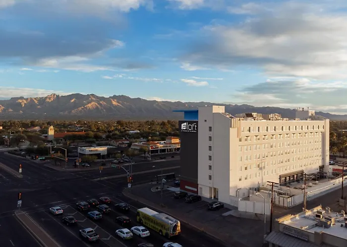 Exploring the Best Hotels Near Tucson for Your Stay