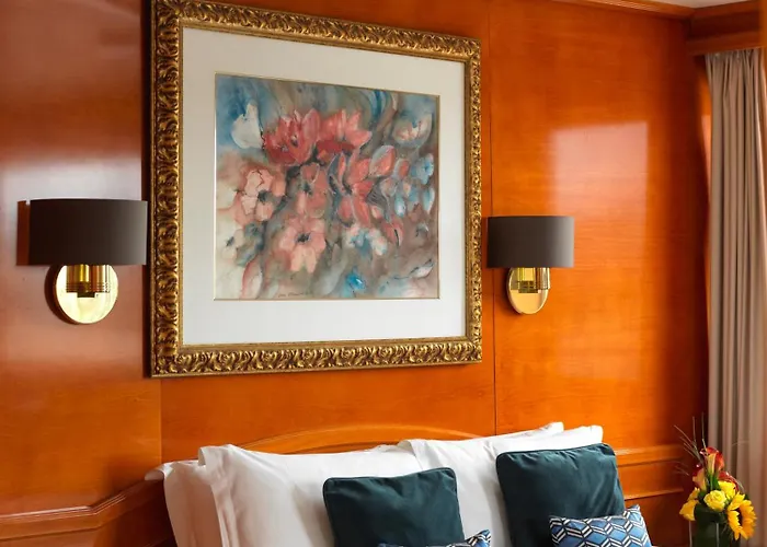 Top Hotels Near Troxy, London's Iconic Venue