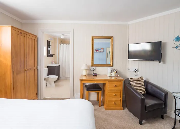 Best Hotels with Entertainment in Llandudno