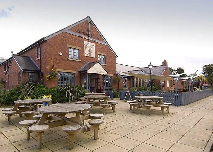 Discover Liverpool Airport Hotels with Shuttle for a Hassle-Free Stay