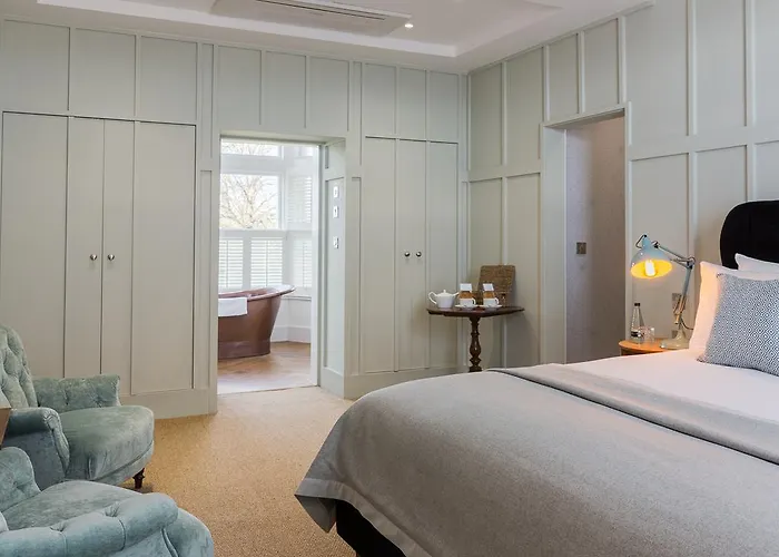 Best Bristol City Centre Hotels with Free Parking