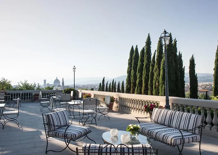 Top Florence Hotels with Pools Guide