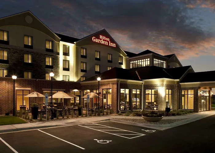 Top-Rated Hotels Near Sioux Falls for Every Traveler