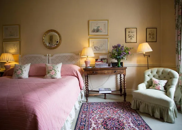 Best Hotels with Hot Tub in Room York