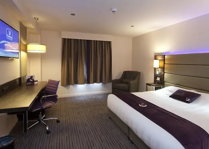 Top Hotels in Lively Bristol City Center