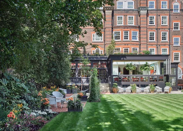 best hotels for new year's eve london