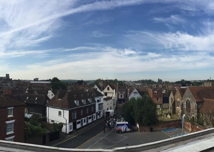 Best Hotels in Canterbury with Parking