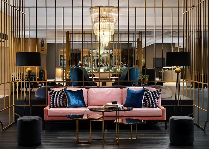 Top Hotels in Chicago with Balcony Views