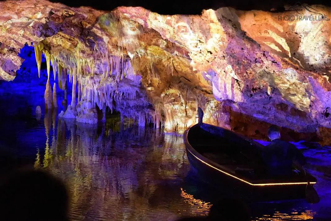 See mit Boot Coves dels Hams