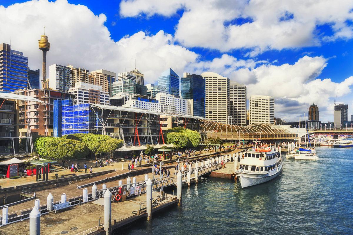 An ideal base camp for holidays in Sydney is Darling Harbour between Chinatown and Darling Point, Australia - © Taras Vyshnya / Shutterstock