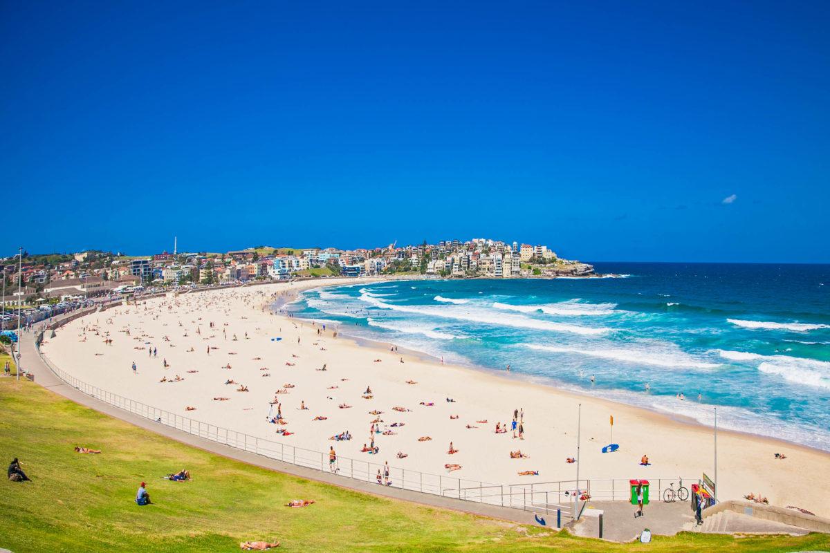 If you want a beach holiday in Sydney, you can't miss Bondi Beach, Australia - © Aleksandar Todorovic / Shutterstock